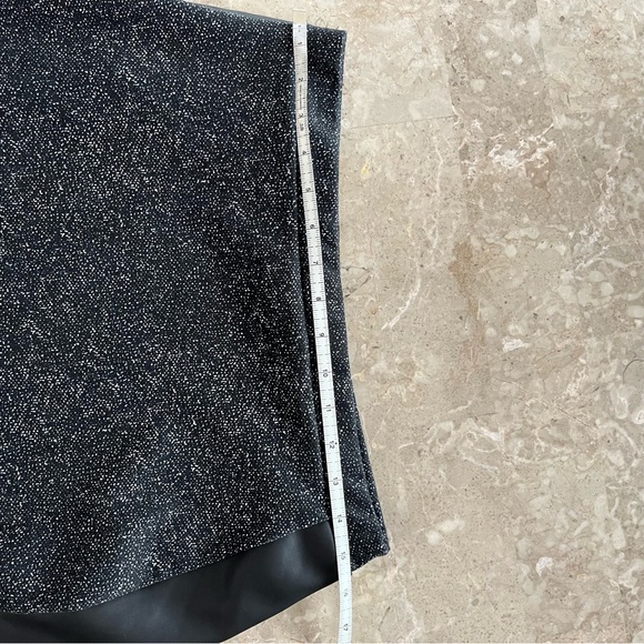 Laura Petites black with faux leather up sides skirt size medium - Picture 9 of 9